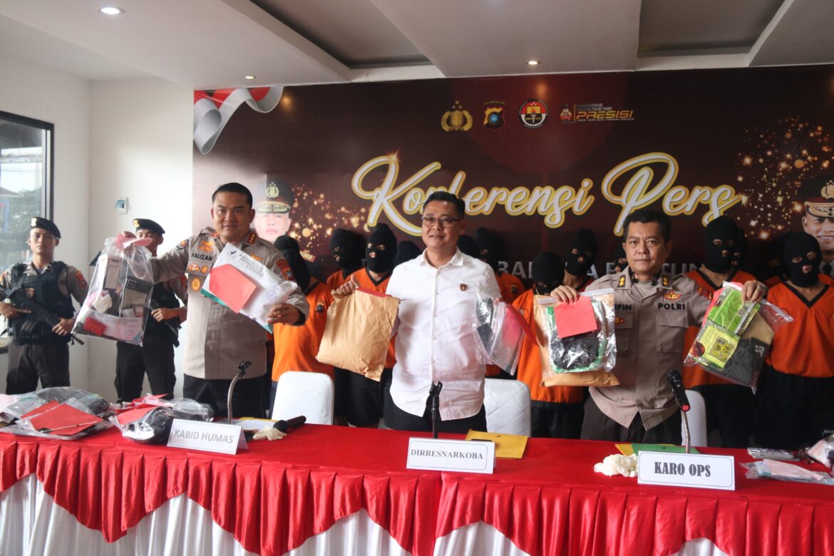 *Konferensi Pers Narkoba : Polda Babel Dan Jajaran Berhasil Tangkap 79 Pelaku Selama Januari Dan Ops Antik Menumbing 2025*