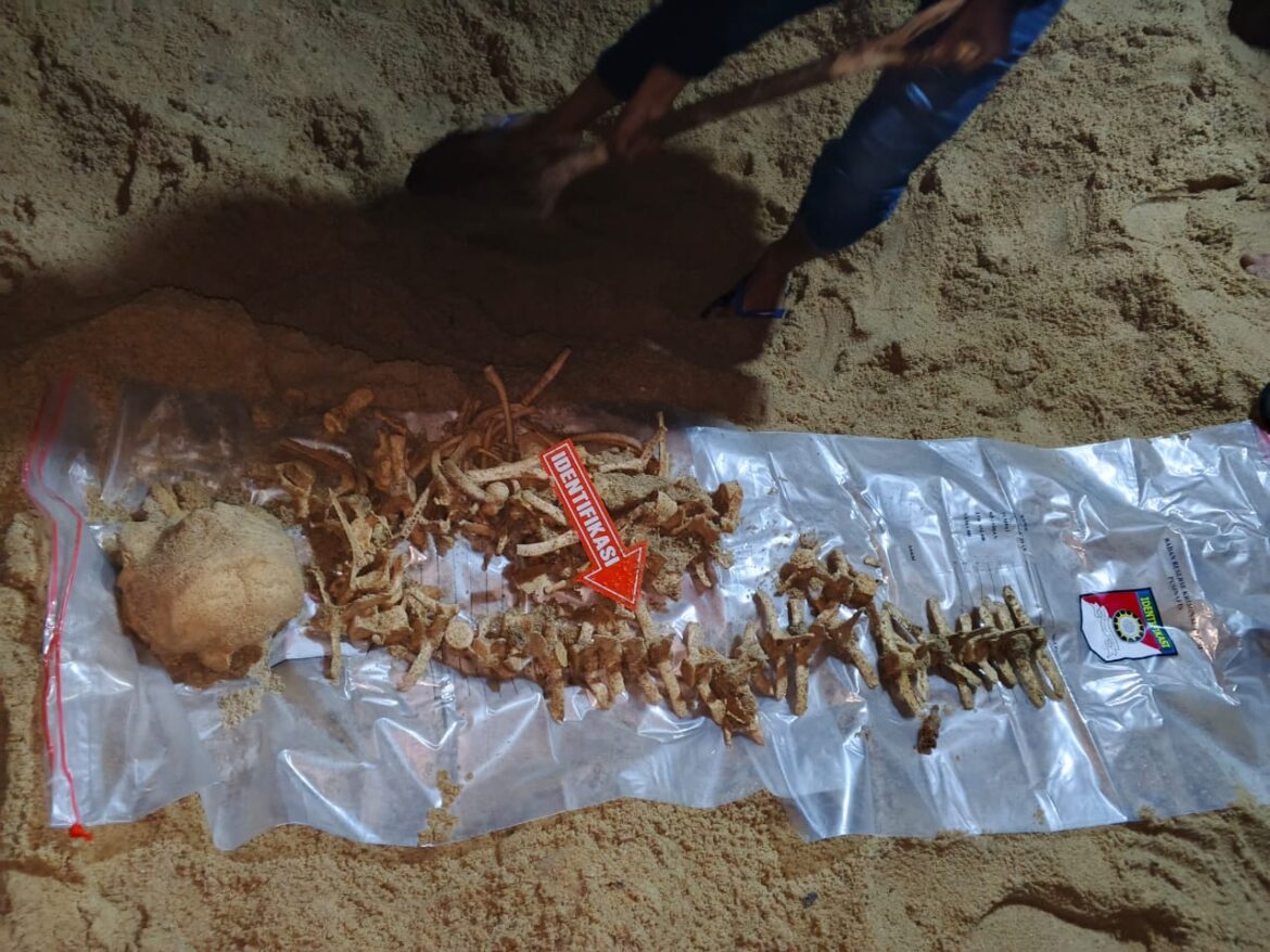 Kapolres Bangka Barat Imbau Masyarakat Tidak Heboh dan Tidak Menimbulkan Opini Tidak Benar Terkait Temuan Tengkorak di Pantai Batu Rakit