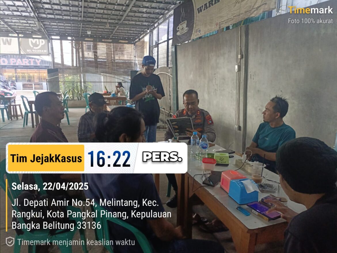 Kapolres Bangka Barat Ngopi Bareng Awak Media Di Warkop JM. Jalan Mentok. Untuk Mempererat Silaturahmi dan Kemitraan 
