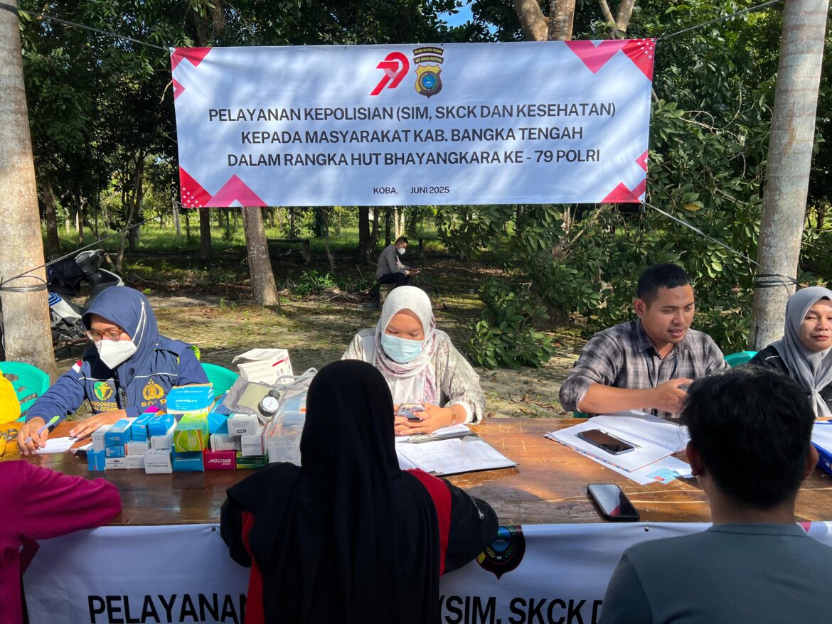 *Polres Bangka Tengah Gelar Pelayanan Kepolisian di Car Free Day HUT Bhayangkara ke-79*