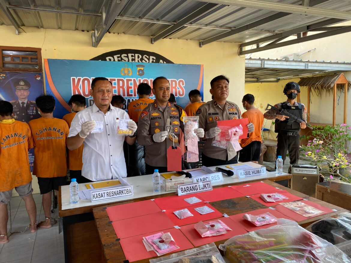 Konferensi Pers Polres Bangka Barat: Tiga Pengedar Sabu dan Ekstasi Ditangkap dalam Sepekan