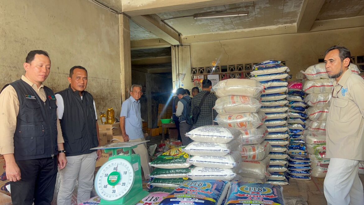 *Satgas Pangan Polda Babel Gelar Operasi Pasar Di Pangkalpinang, Begini Hasilnya*