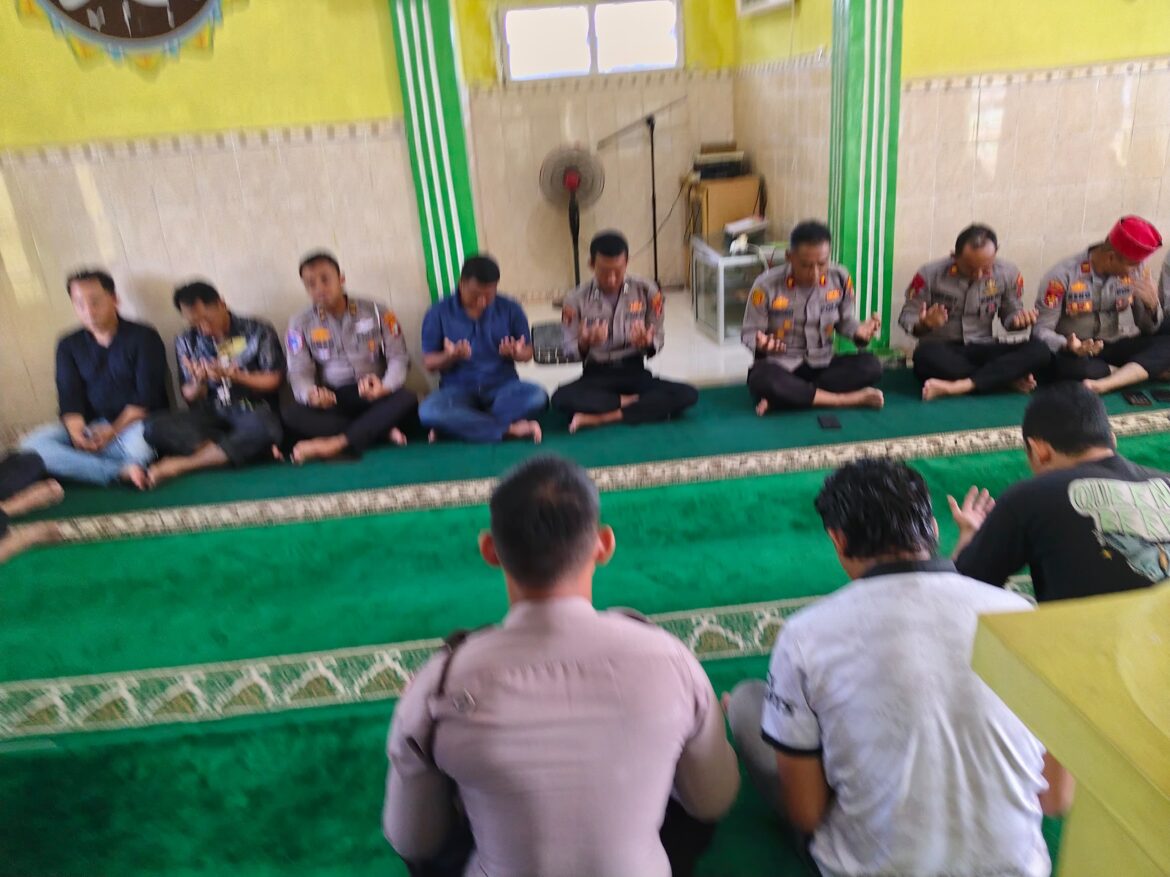 *Polres Bangka Tengah Gelar Sholat Ghaib dan Doa Bersama untuk Almarhum Affan Kurniawan, Pengemudi Ojek Online yang Wafat Saat Unras di Jakarta*